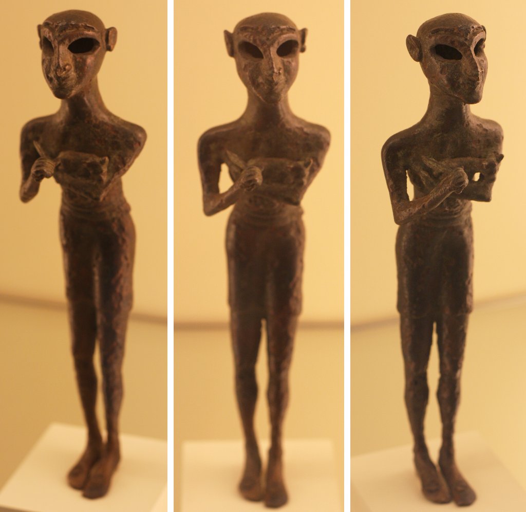 Sumerian grey alien, Pergamon Museum Berlin. Photo: Sanjin Đumišić.