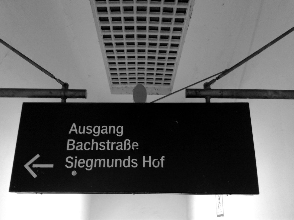 Exit sign. Photo: Sanjin Đumišić.