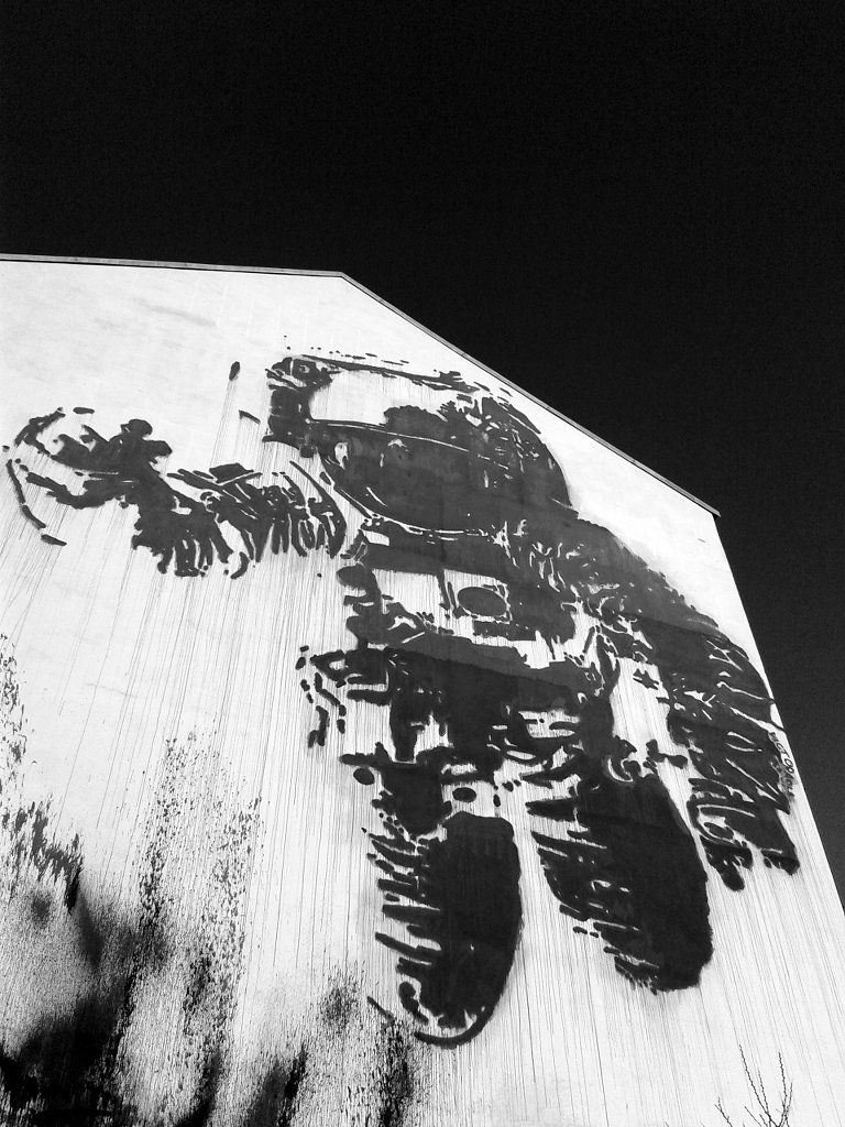 Moonwalk astronaut street art, Apollo 11. Photo: Sanjin Đumišić.