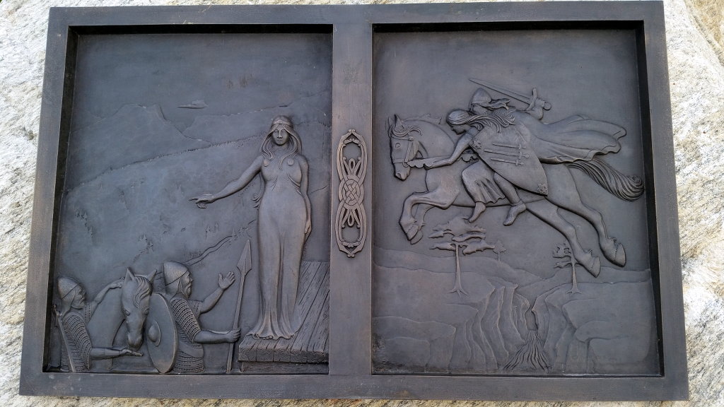 Norse myth plate in Høre near the stave church. Photo: Sanjin Đumišić.