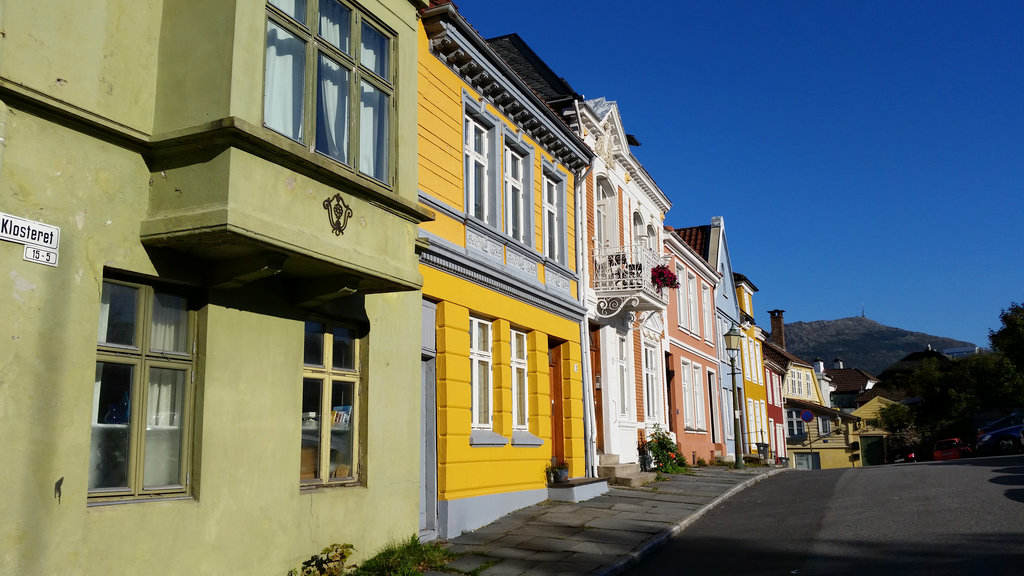 Colorful Bergen street. Photo: Sanjin Đumišić.
