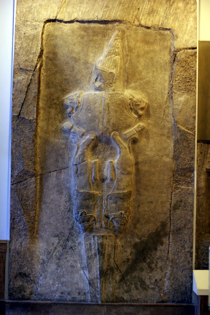 Sumer - Pergamon Museum in Berlin - Wall Carvings. Photo: Sanjin Đumišić.