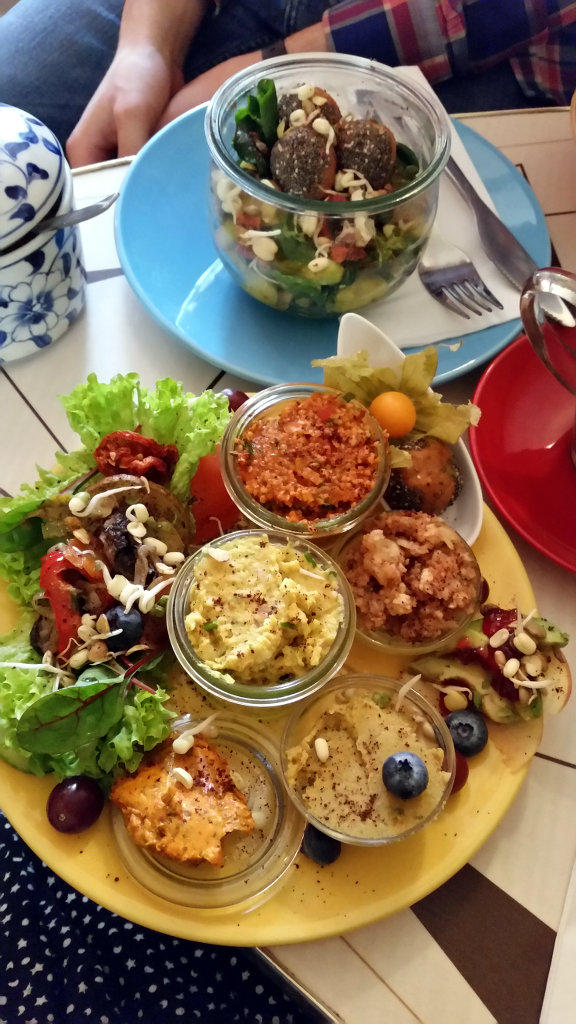 Breakfast at geh Veg in Berlin. Photo: Sanjin Đumišić.