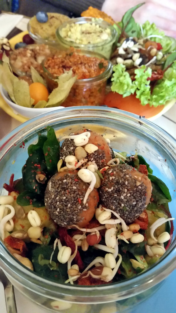 Vegan salad at geh Veg in Berlin. Photo: Sanjin Đumišić.