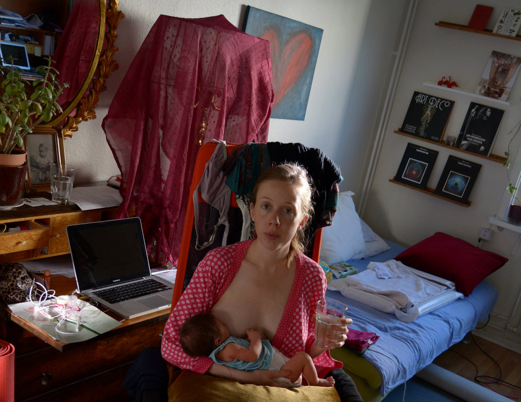 Lisa breastfeeding Florens on first day of July. Photo: Sanjin Đumišić.