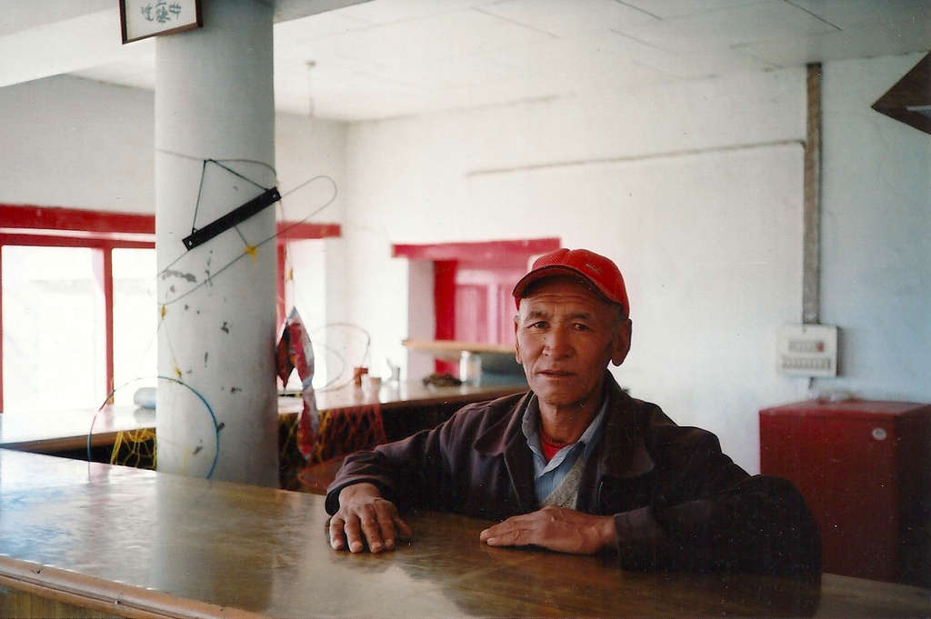 Café portrait in Leh. Photo: Sanjin Đumišić.