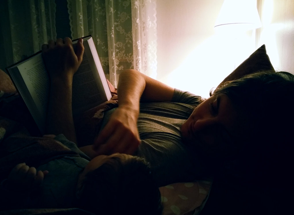Reading books, songs and poems to your baby
