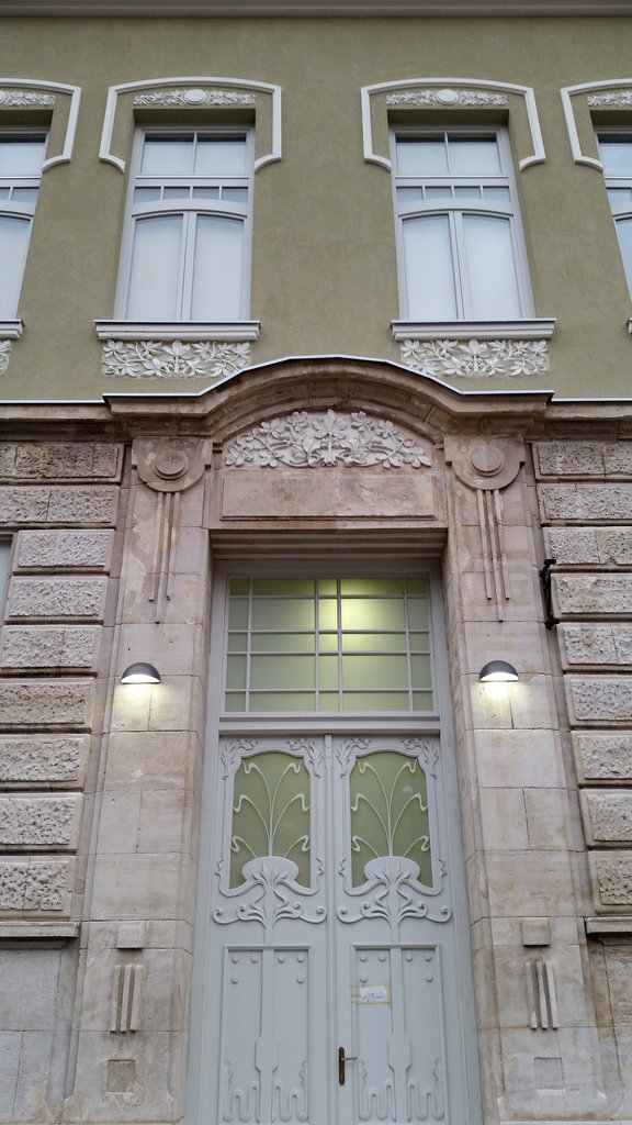 Jugend entrance in Mostar. Photo: Sanjin Đumišić.