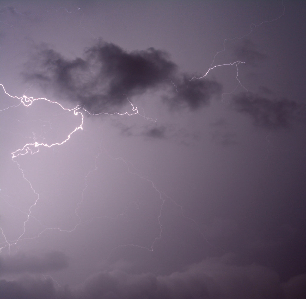 Lightning in Mostar. Photo: Sanjin Đumišić.