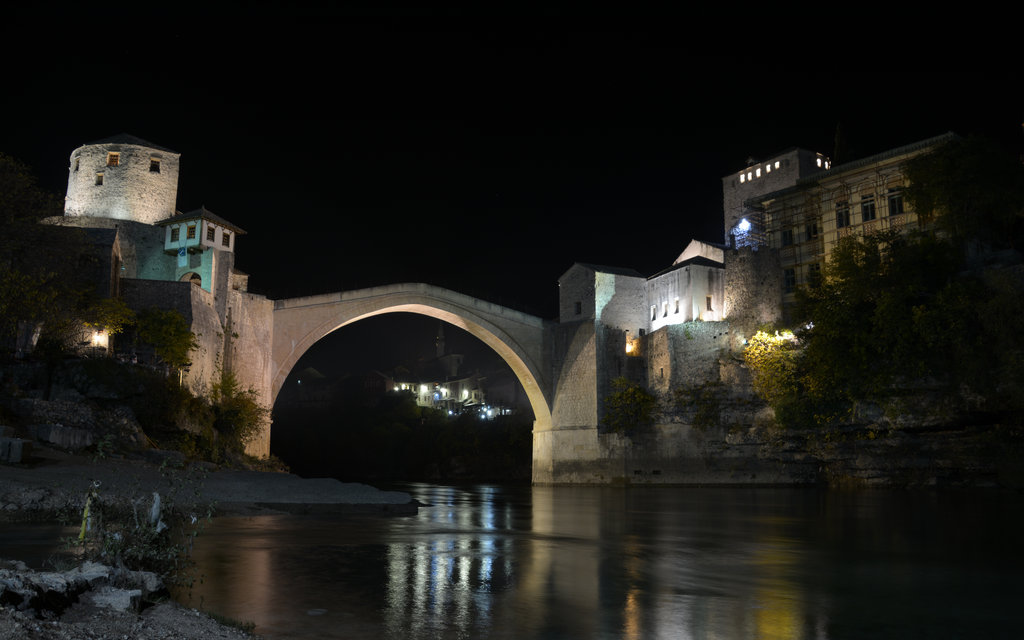 Old Bridge, Stari Most, at nighttime. Photo: Sanjin Đumišić.