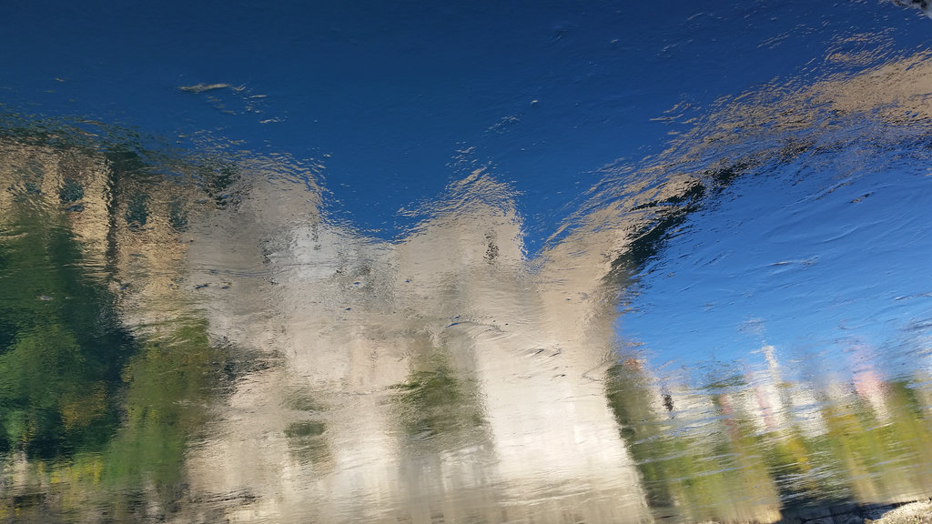 Stari Most Neretva reflection. Photo: Sanjin Đumišić.