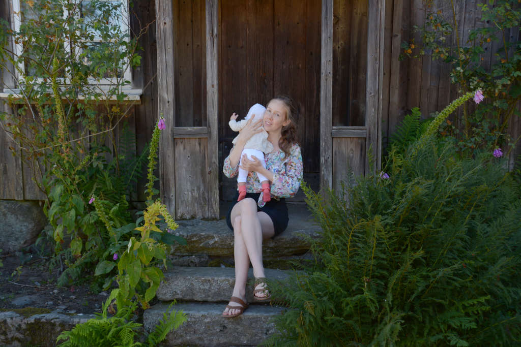 Baby Florens and Lisa at Äskhults By. Photo: Sanjin Đumišić.