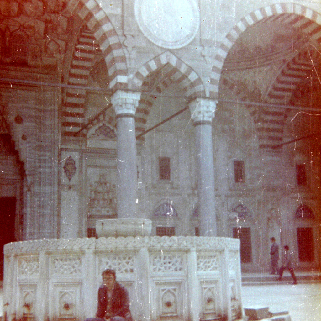 Istanbul mosque fountain, 1970's. Photo: Đumišić.