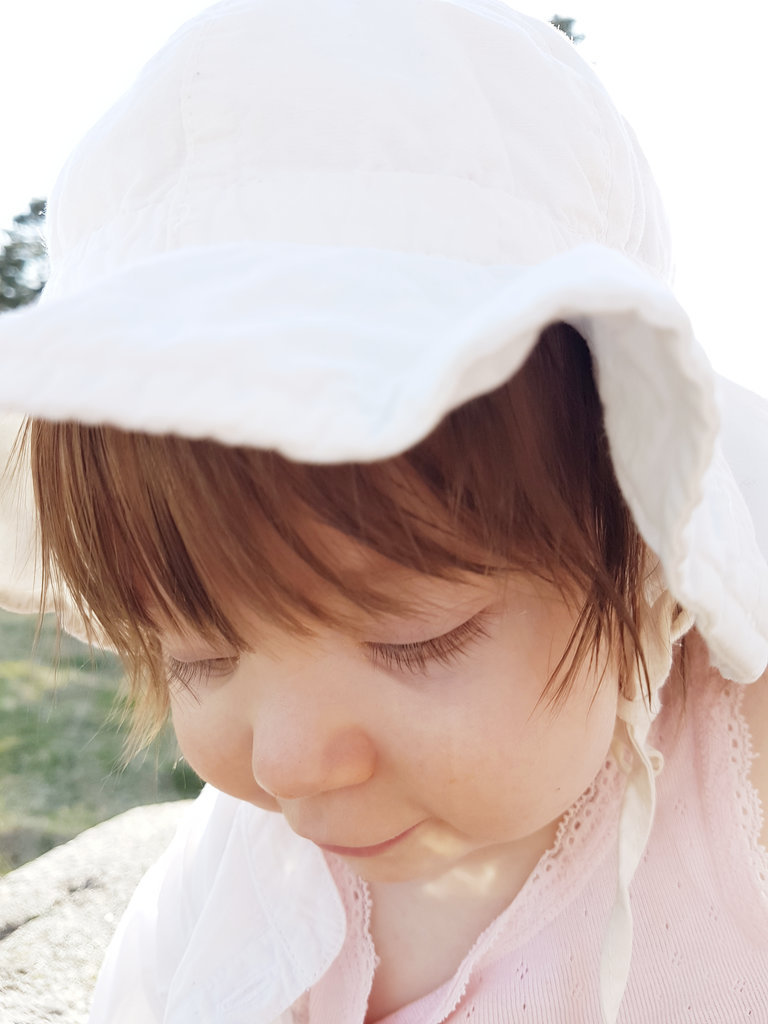 Baby Florens in sun hat. Photo: Sanjin Đumišić.