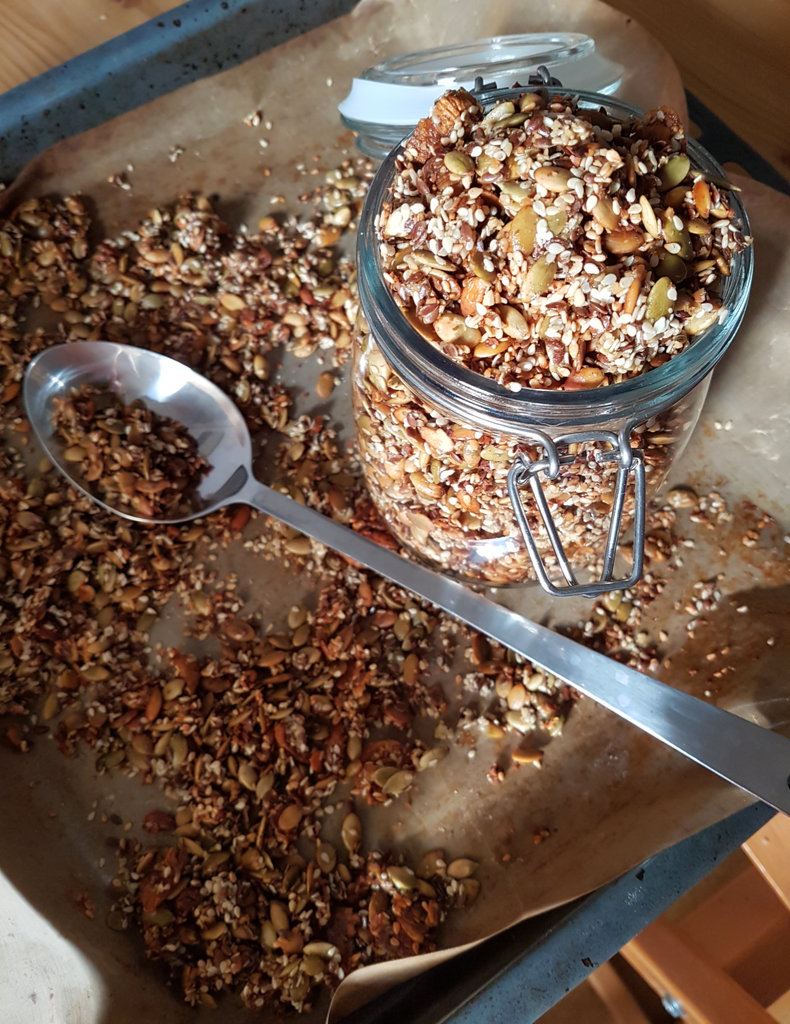 Homemade granola. Photo: Sanjin Đumišić.