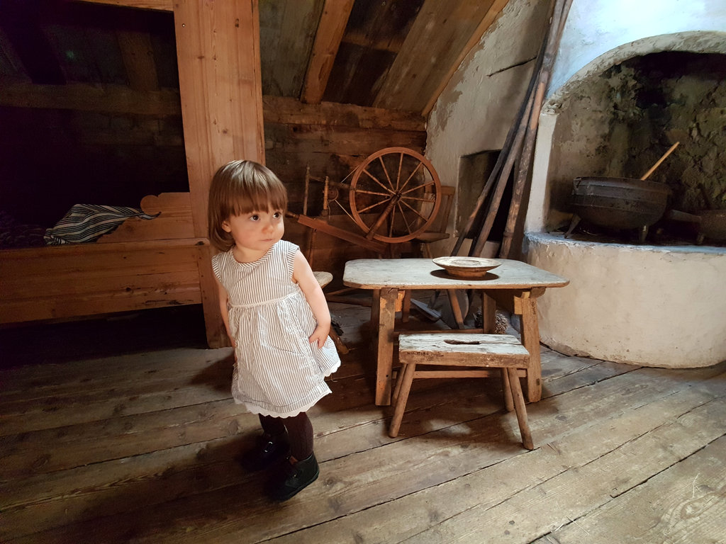 Baby Florens in 19th century style at Äskhults by. Photo: Sanjin Đumišić.