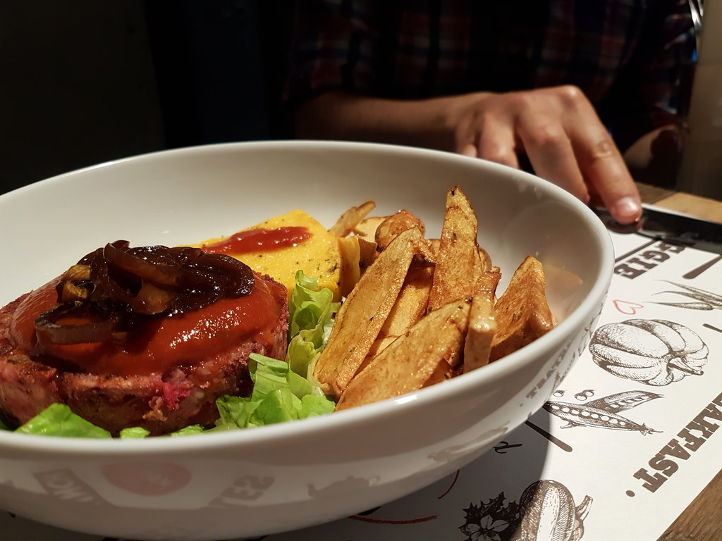 Marta's Veggie Fusion burger. Photo: Sanjin Đumišić.