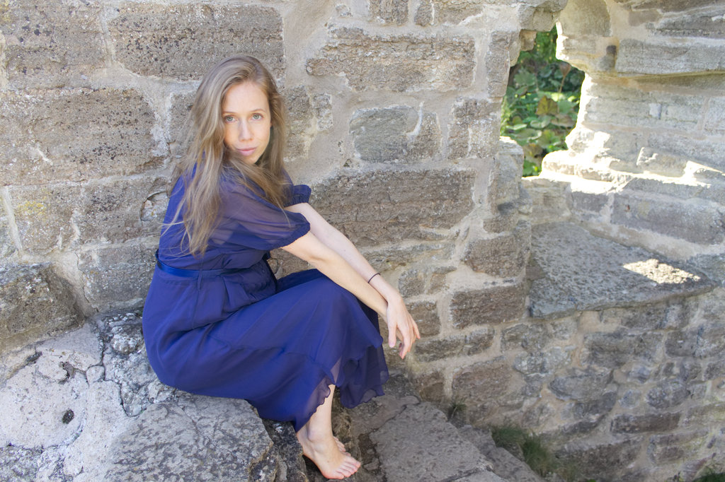 Lisa Sinclair at Alvastra Abbey Ruins. Photo: Sanjin Đumišić.