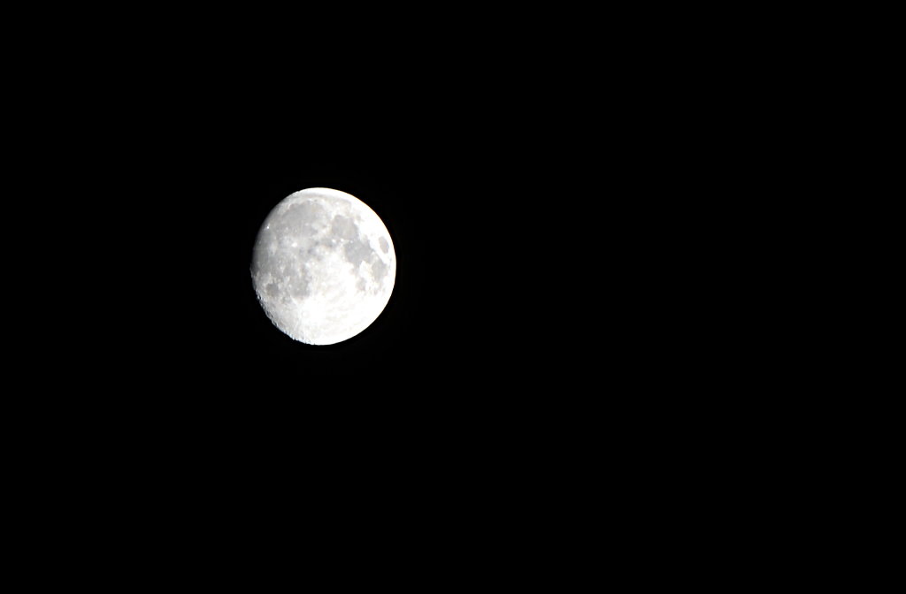 Waxing September moon. Photo: Sanjin Đumišić.