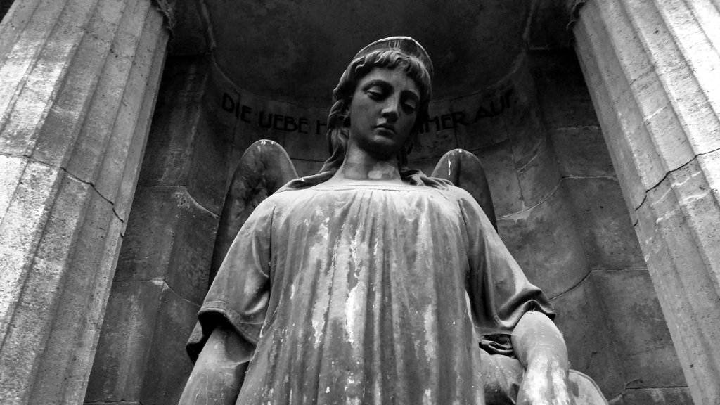 Statue of an angel.