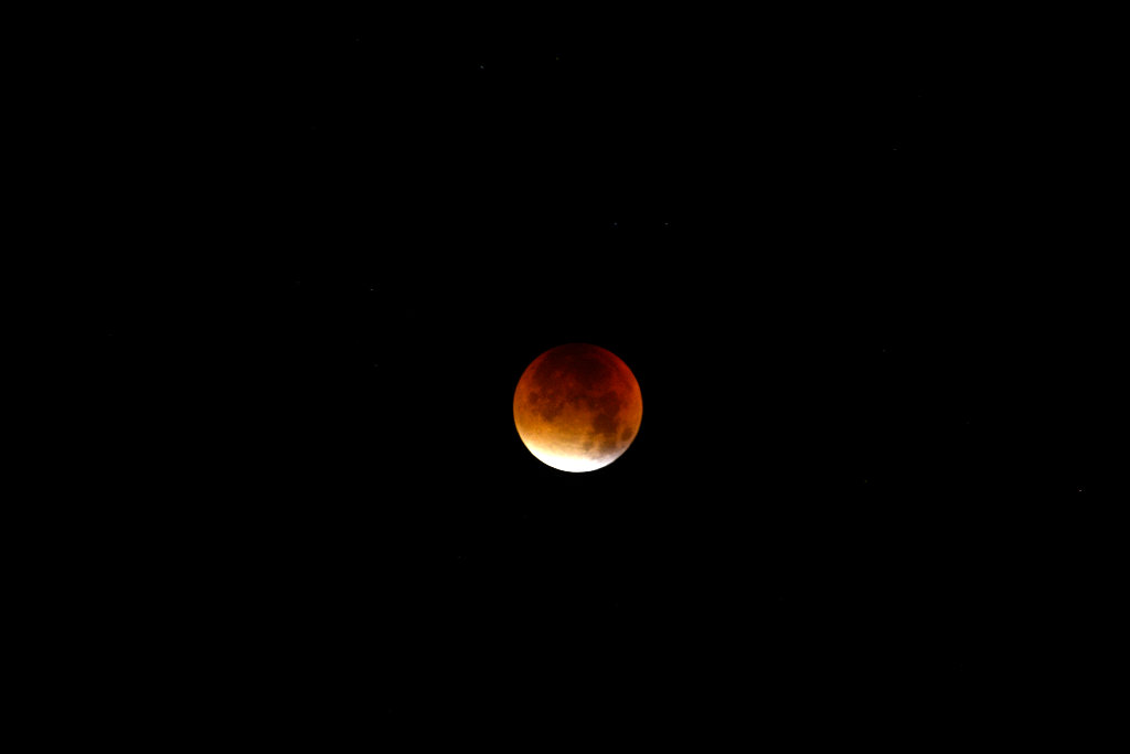 Super Blood Moon. Photo: Sanjin Đumišić.