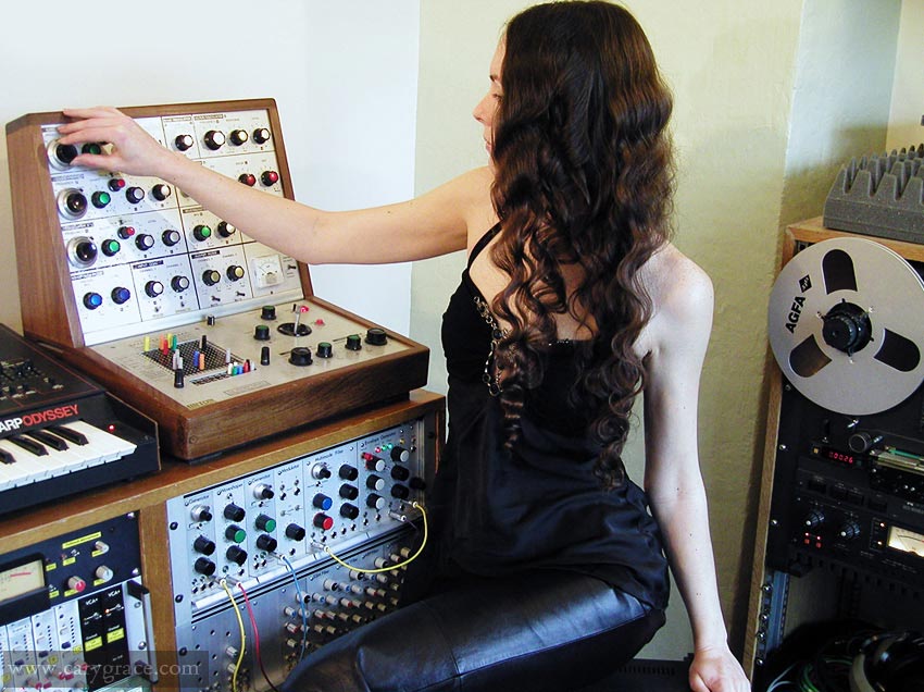 Cary Grace, analog modular synth.